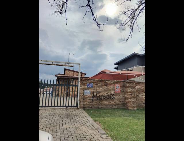 1 BEDROOM APARTMENT FOR SALE IN KANNONIERS PARK